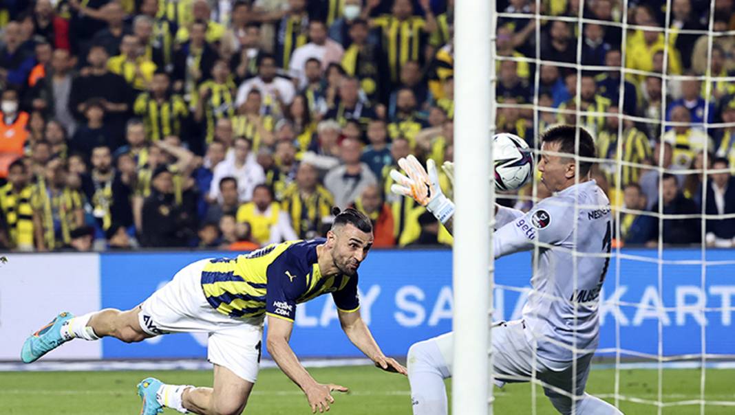 Fenerbahçe, Kadıköy'de 6 yıl aradan sonra Galatasaray'ı mağlup etti: Hakem kararları maça damga vurdu 1